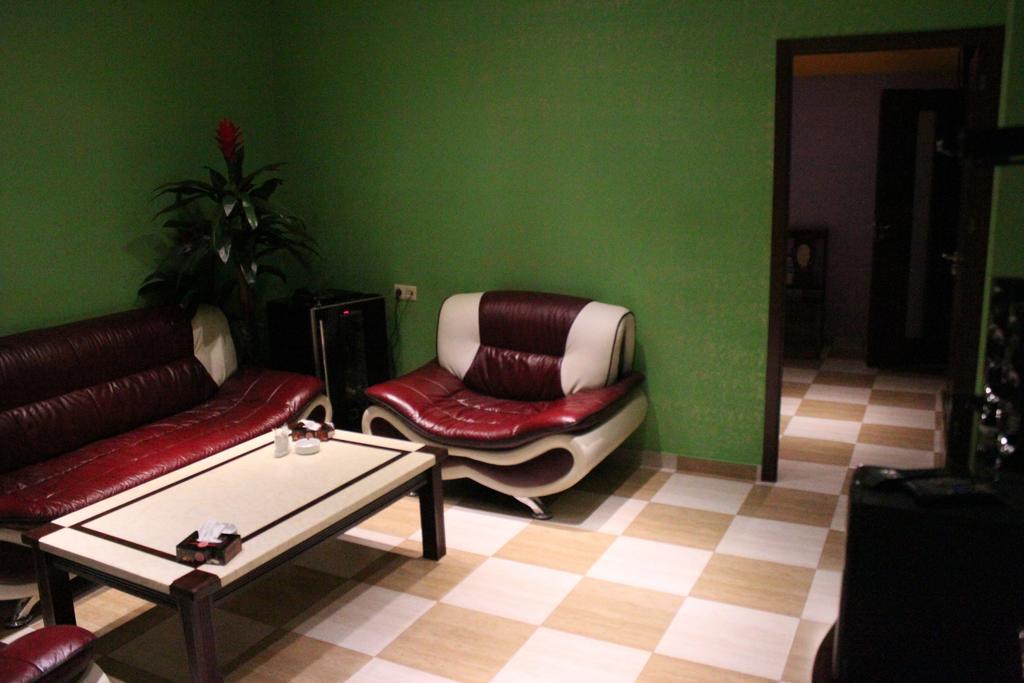 Sochi Plaza Hotel Erivan Oda fotoğraf