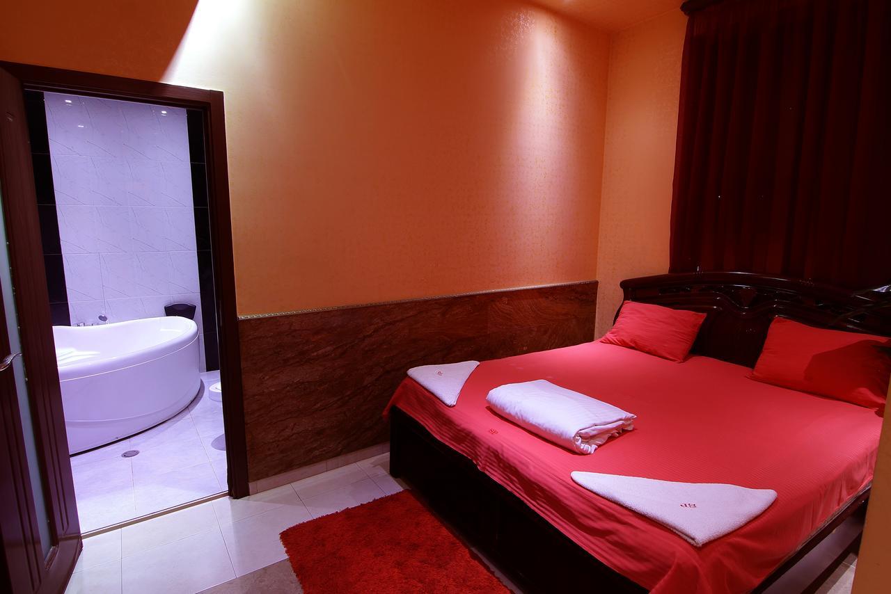 Sochi Plaza Hotel Erivan Dış mekan fotoğraf