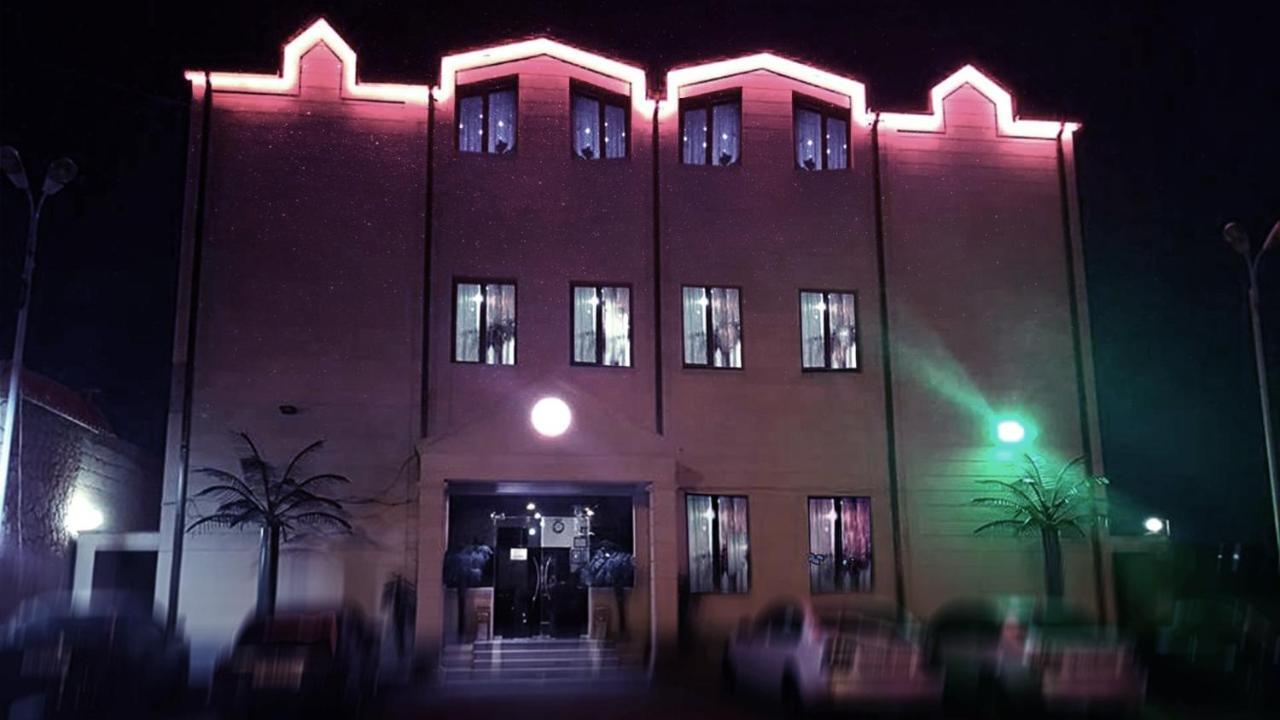 Sochi Plaza Hotel Erivan Dış mekan fotoğraf